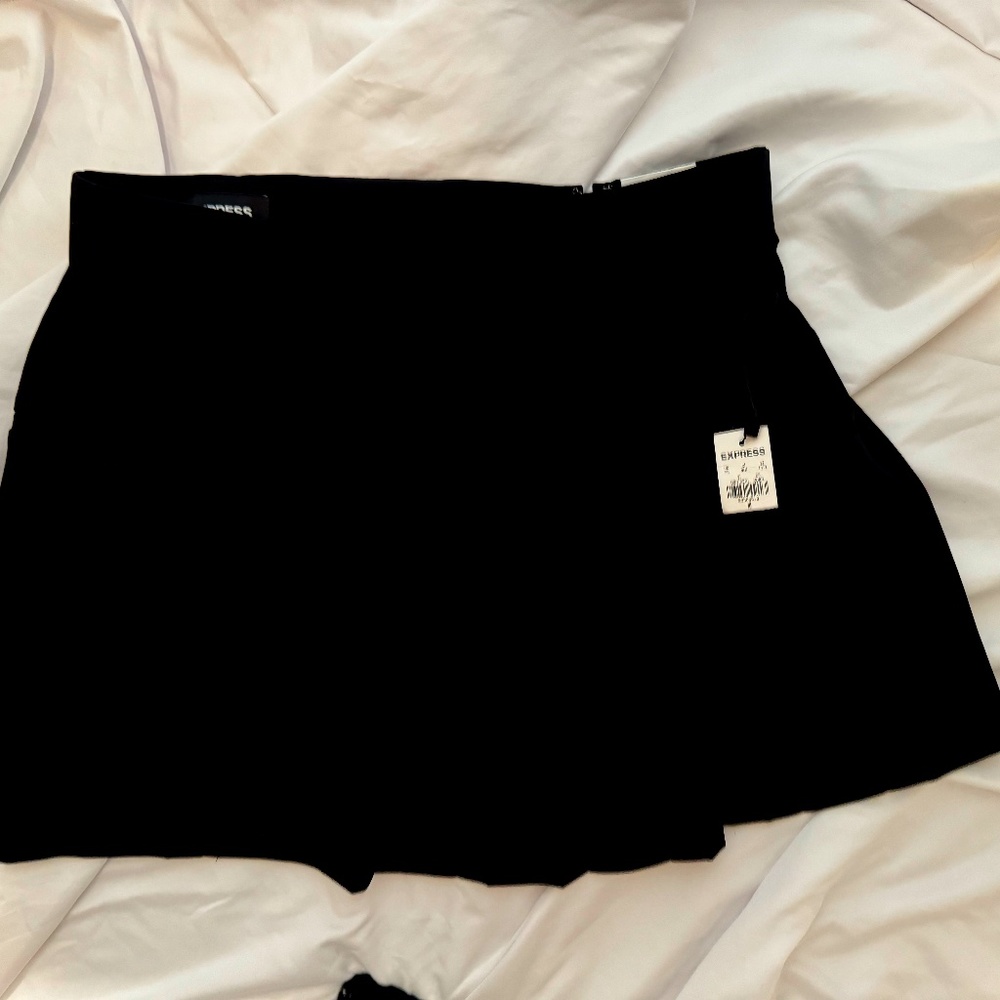 Express Black Skort